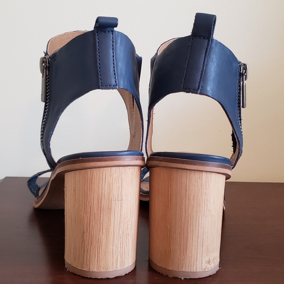 Lucky Brand sandals - Picture 3 of 4